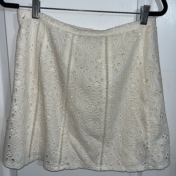 Hollister Beige Lace Skirt with Zipper — 9 - Picture 3 of 4